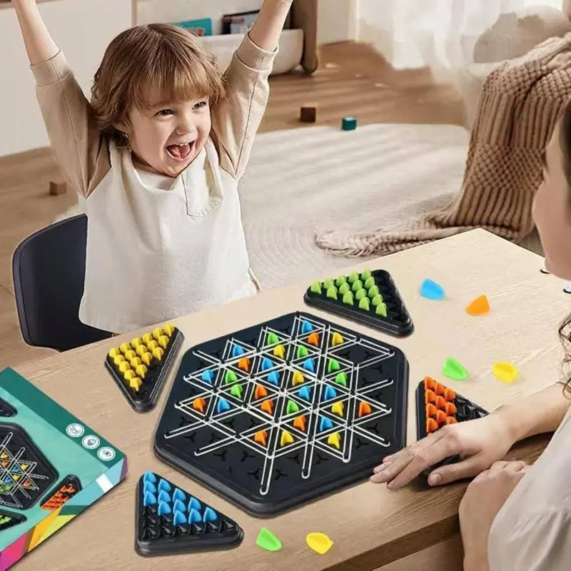 لعبة شطرنج المثلثات الاستراتيجية، تحدي الذكاء لجميع أفراد العائلة