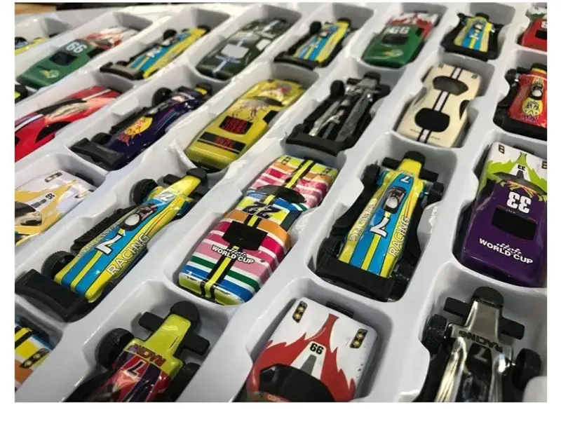 صندوق سيارات السباق المعدنية 32 قطعة، مجموعة ضخمة من مركبات المغامرات