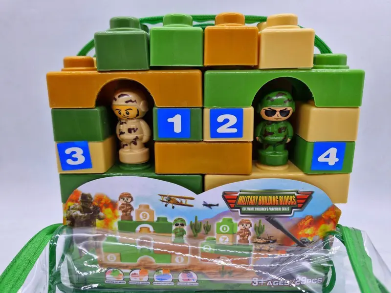 مكعبات البناء المستوردة 35 قطعة، بتصاميم جيش ورائد فضاء وقطة