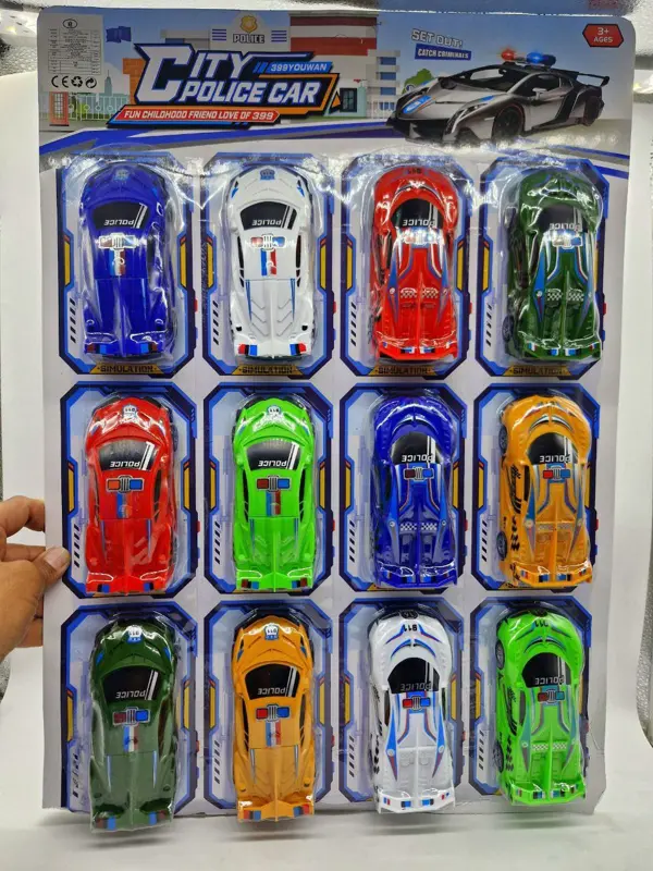 عرض الـ 12 سيارة شرطة، مجموعة بول باك بحجم كبير