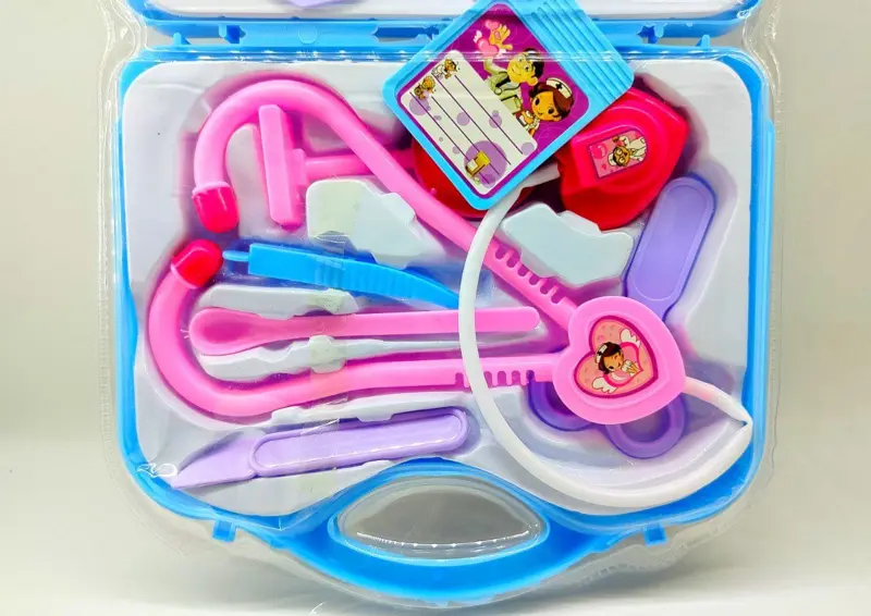 طقم الطبيب المحمول، مجموعة طبية كاملة في حقيبة