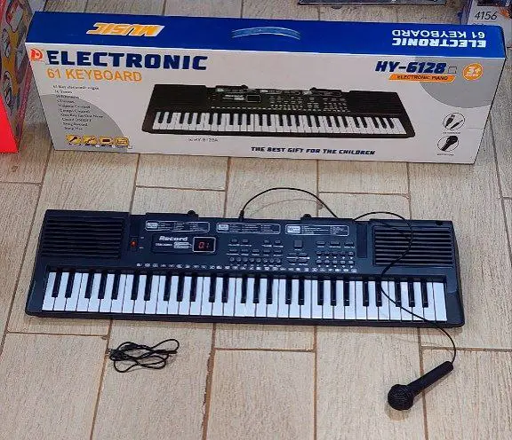 بيانو الأطفال الموسيقي مع الميكروفون