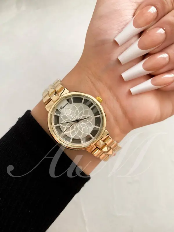 ساعة روليكس الفاخرة النسائية بتصميم مزدوج اللون