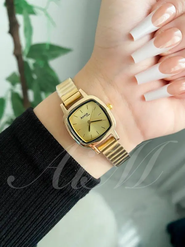 ساعة أنسيال أني تايم بتصميم فاخر ومطلي بتقنية iPG