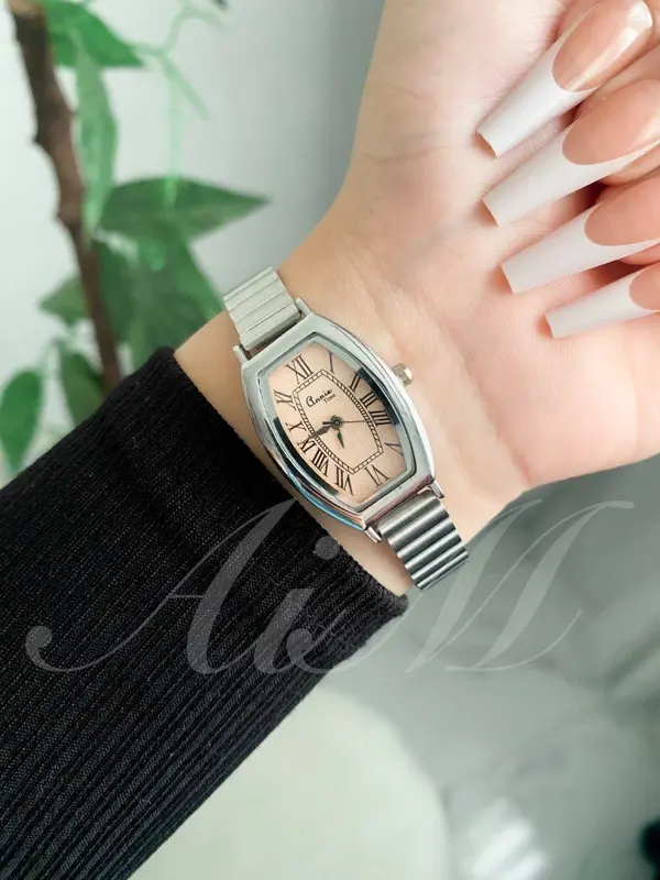 ساعة أني تايم بتصميم أرتينا الفاخر