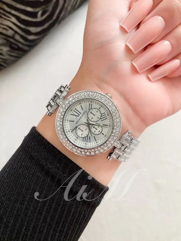 ساعة إم كيه روزيتا بسوار أنسيال