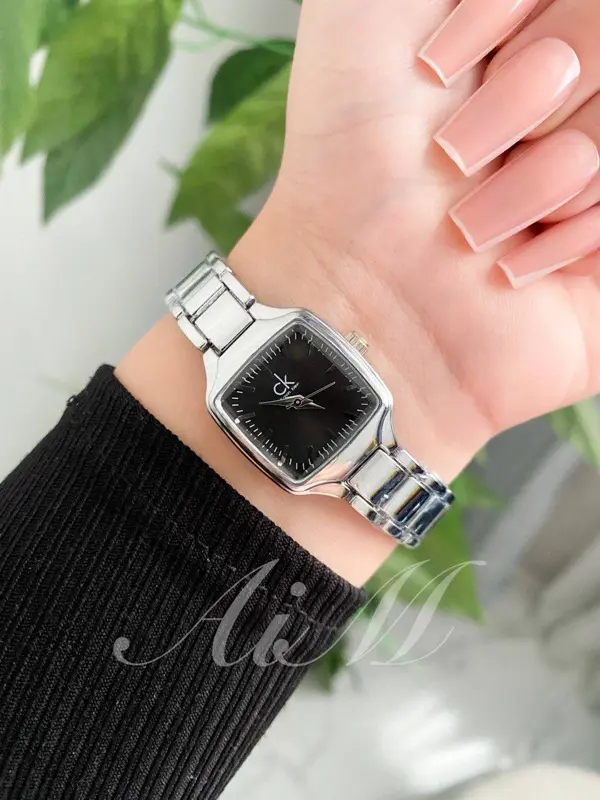 ساعة سي كيه أدريانا بسوار أنسيال