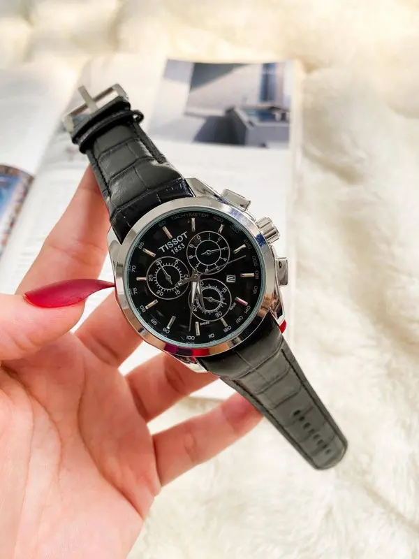 ساعة تيسوت كلاسيك جلد روز رجالي