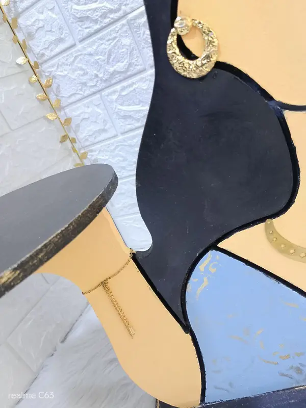 شيالة "أحلام الربيع" اليدوية للديكوباج بتصميم فني فريد