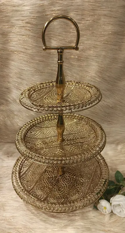 شيالة "ضيافة ملكية" من 3 أدوار بتصميم عصري أنيق ولون ذهبي