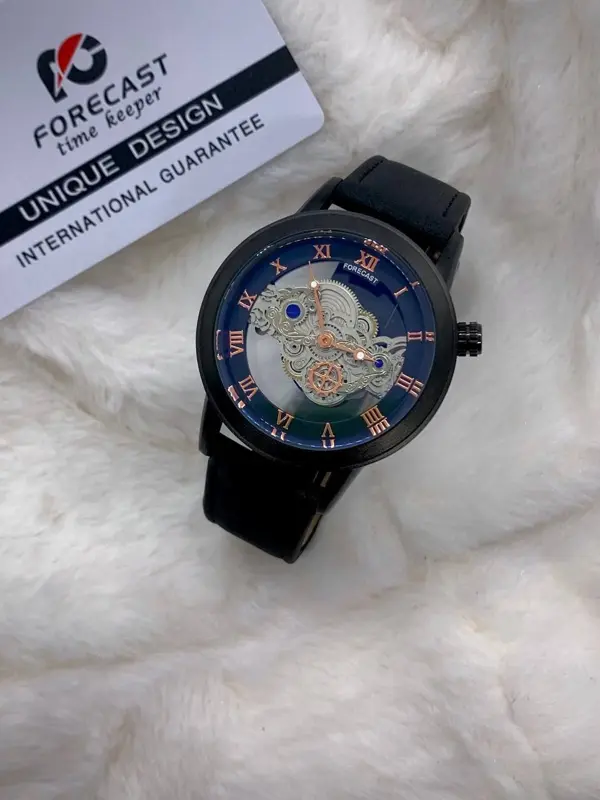 ساعة "FORECAST ORIGINAL" الجلدية بتصميمها الجديد المتين