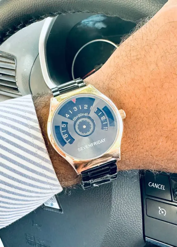 ساعة سيفين فرايداي رجالي توب كواليتي