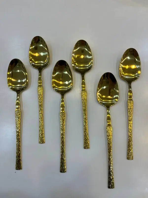طقم ملاعق طعام 6 قطع كبير (ستانلس استيل مطلي بالذهب بتصميم مزخرف)