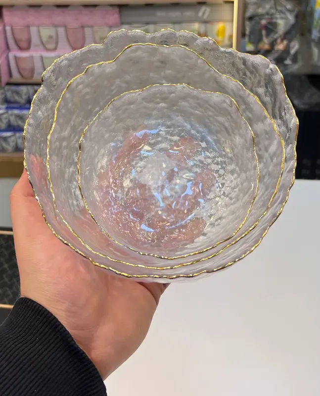 طقم بولات زجاجي بإطار ذهبي