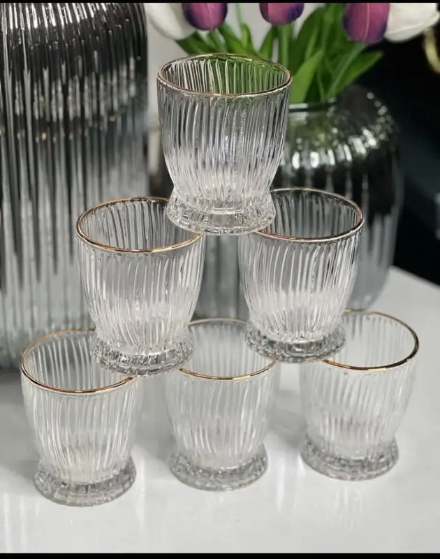 طقم أكواب مضلعة بحواف ذهبية