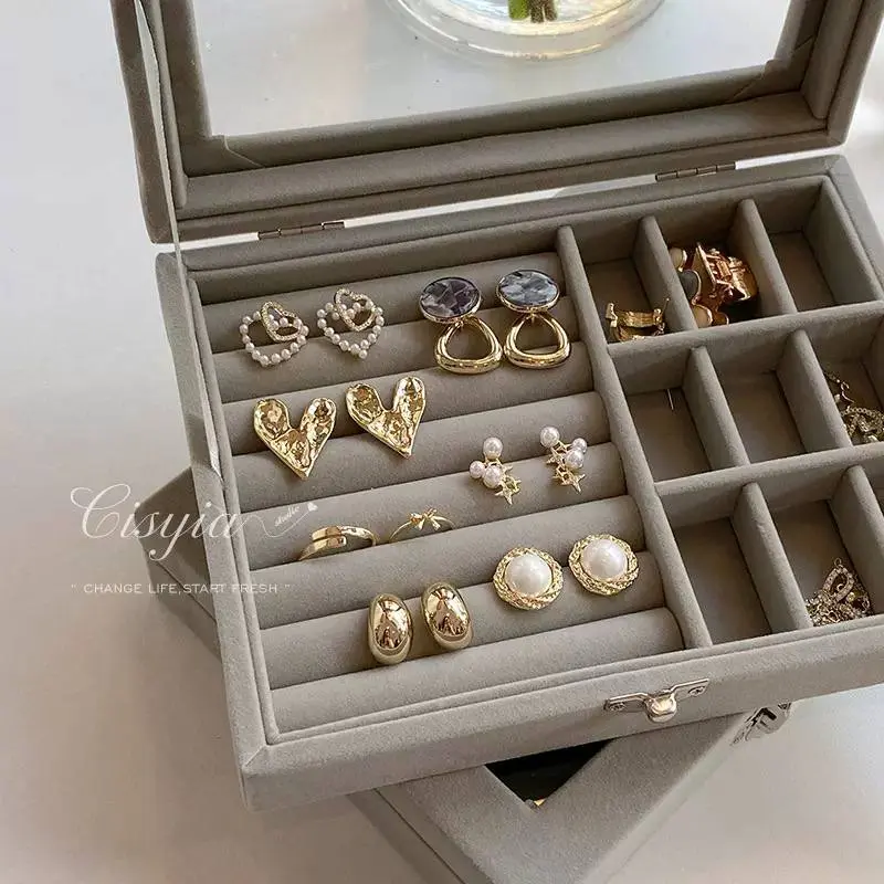 منظم إكسسوارات مخملي أنيق