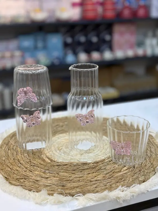 طقم قارورة وكوب زجاجي برسومات فراشة