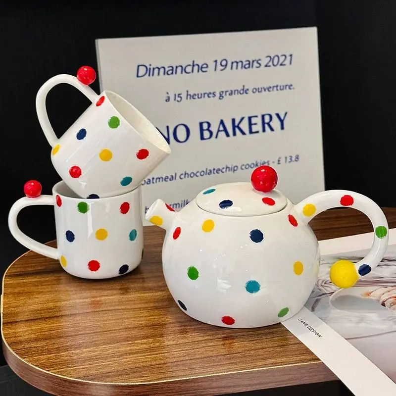 طقم شاي وقهوة منقط