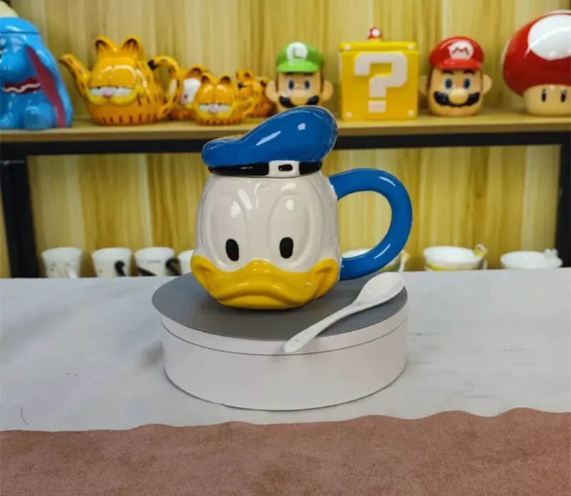 مج بورسلين لشخصية ديزني بطوط