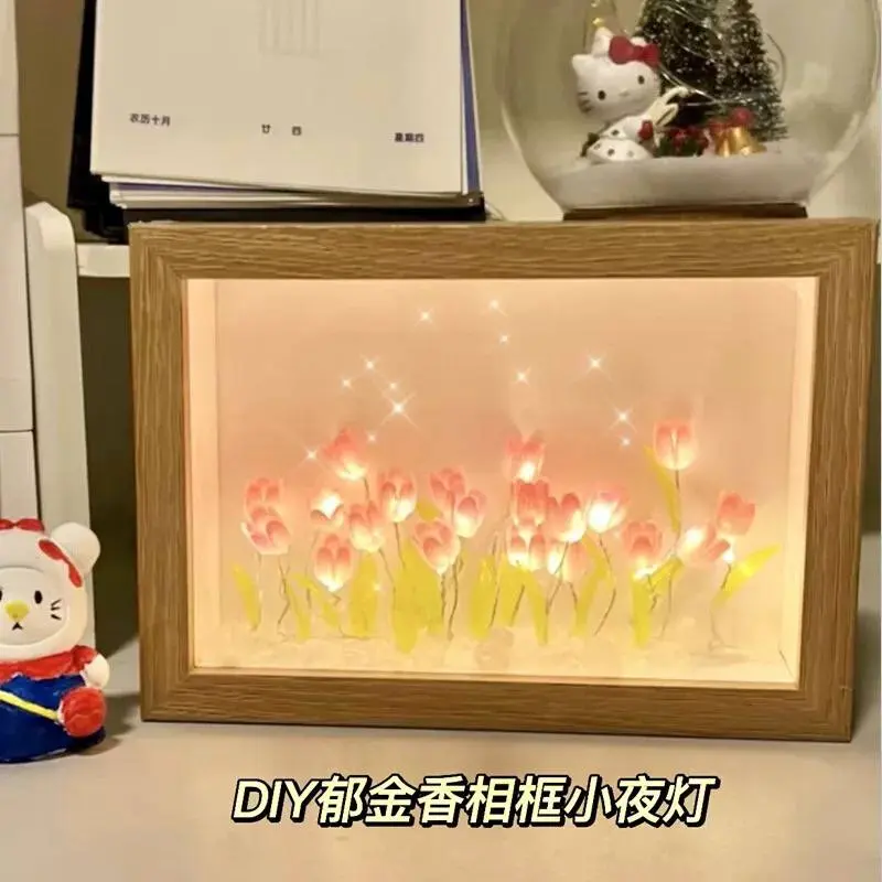 تابلو فني مضيء بتصميم الورد