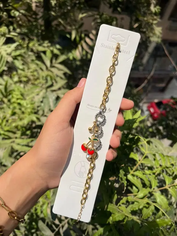 انسيال "ثنائية الكرز" من مجموعة الأناقة المرحة