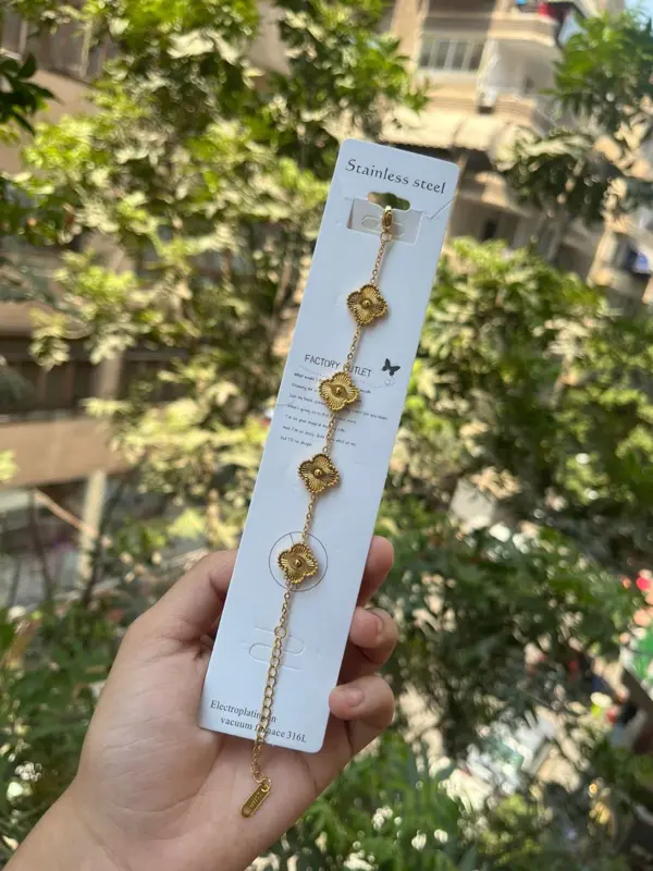 انسيال "زهرة الحظ" من مجموعة الأناقة الكلاسيكية