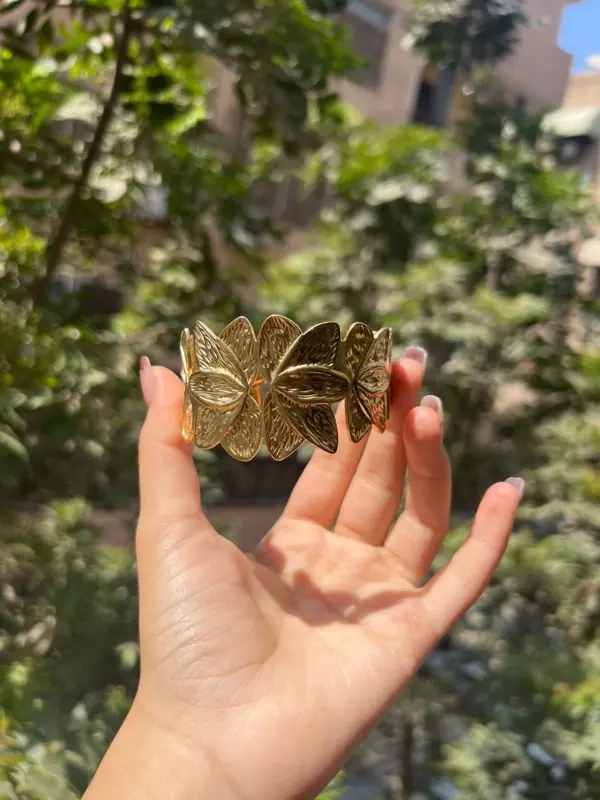 بانجل "زهرة اللوتس" من مجموعة الأناقة الطبيعية