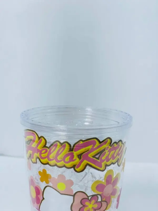 كوب كيتي اللطيف