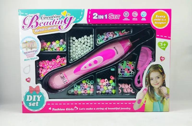 آلة تزيين الشعر بالخرز، مع خرز متعدد الألوان والأحجام