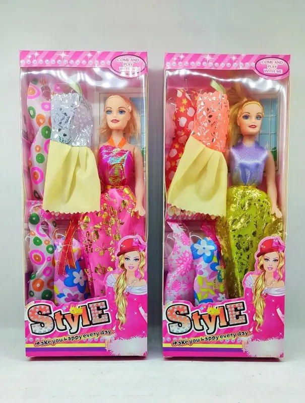 دمية باربي الأنيقة، مع 4 إطلالات عصرية ومختلفة