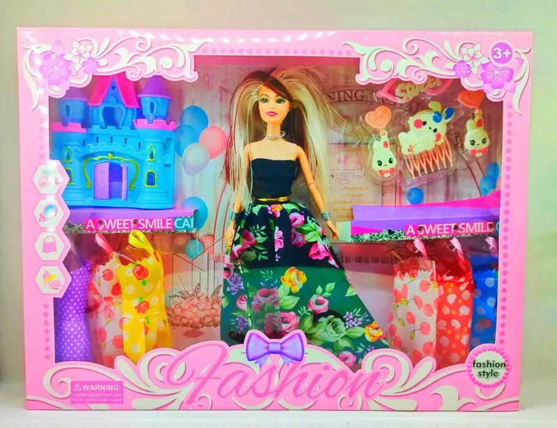 مجموعة دمية باربي، مفصلية مع 6 فساتين وبيت الدب