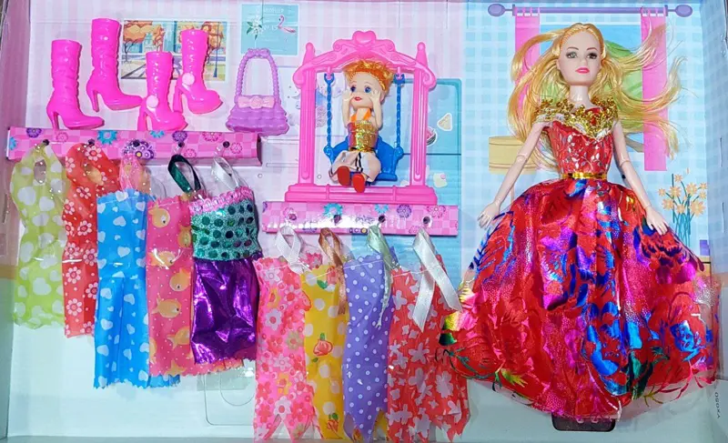 عروسة الأزياء، أناقة وخيال لا ينتهي