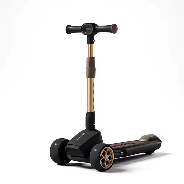 سكوتر أطفال ثلاثي العجلات بتصميم سيارة رياضية