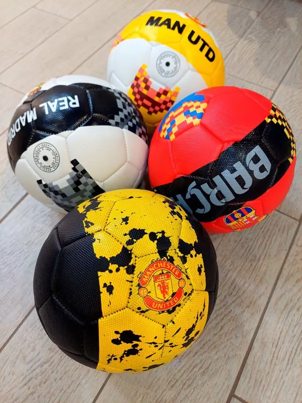 كرة قدم برشلونة الرسمية للتدريب والمباريات