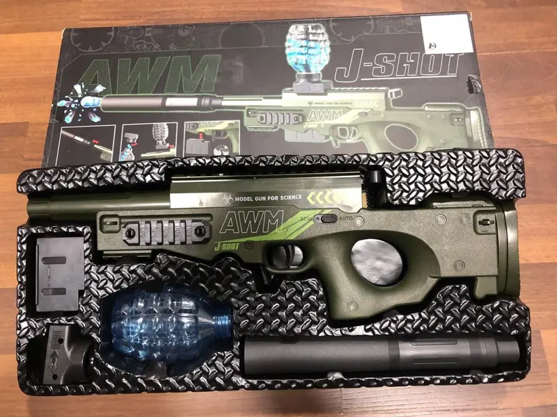 بندقية قاذف كرات الجل التفاعلية مع شاحن