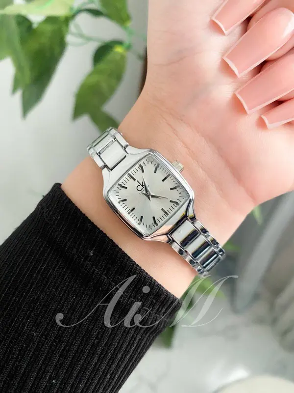 ساعة سي كيه أدريانا بسوار أنسيال