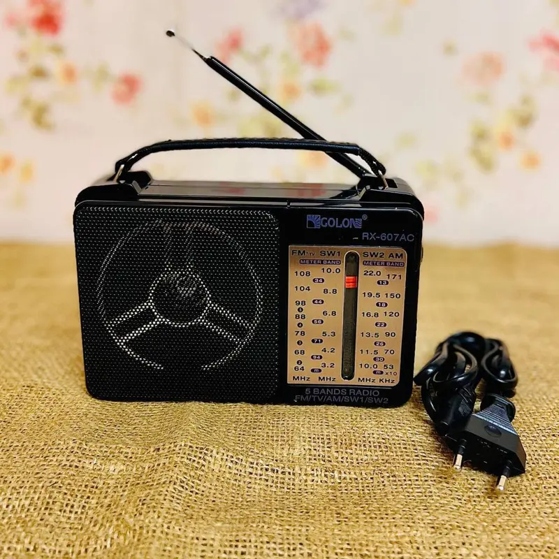 راديو "جولدن" المحمول متعدد الموجات بتقنية الصوت القوي والإرسال الفائق