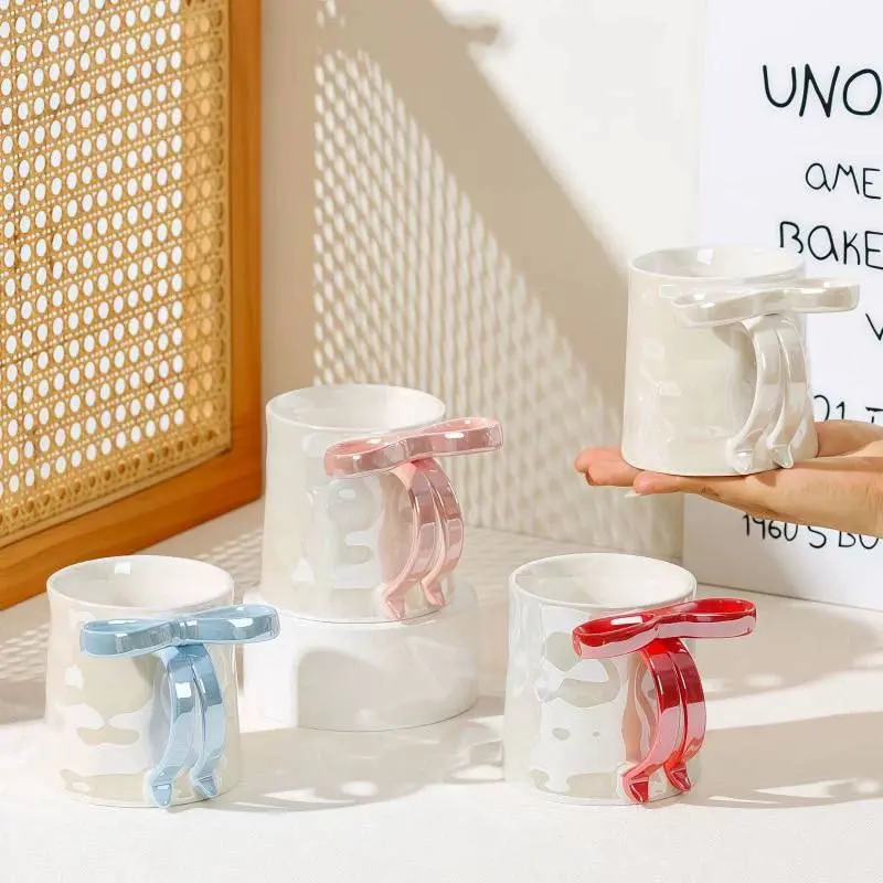 مج القهوة "جولدن تاتش" البورسلين بتصميم عصري راقي