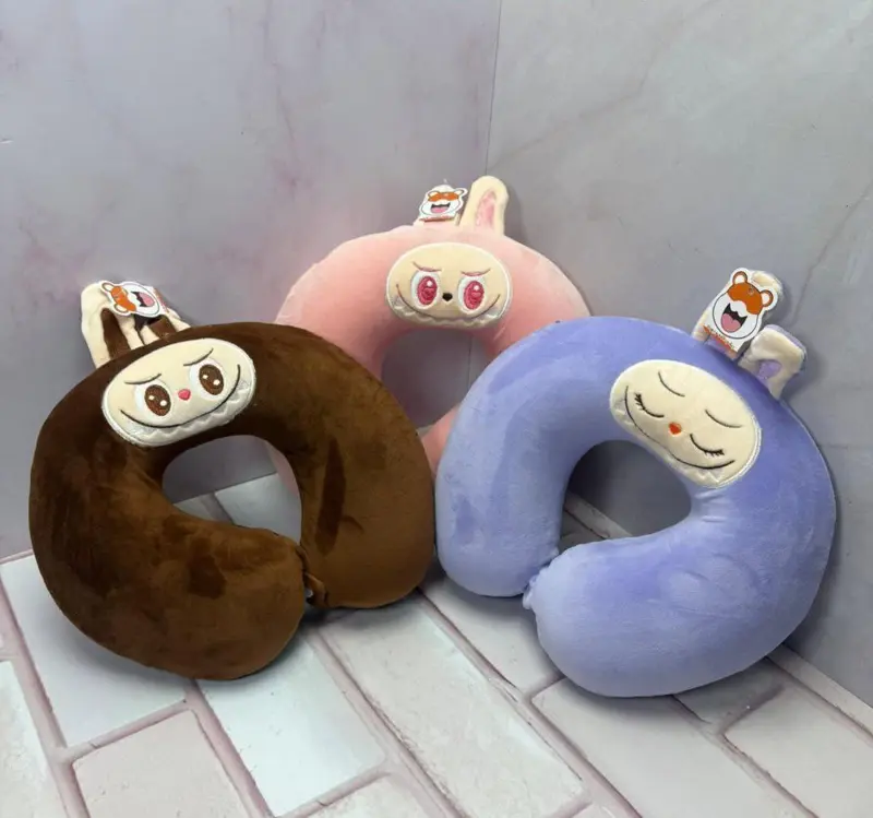 وسادة الرقبة "لابوبو" القطنية الناعمة بتصميم مريح ومرح