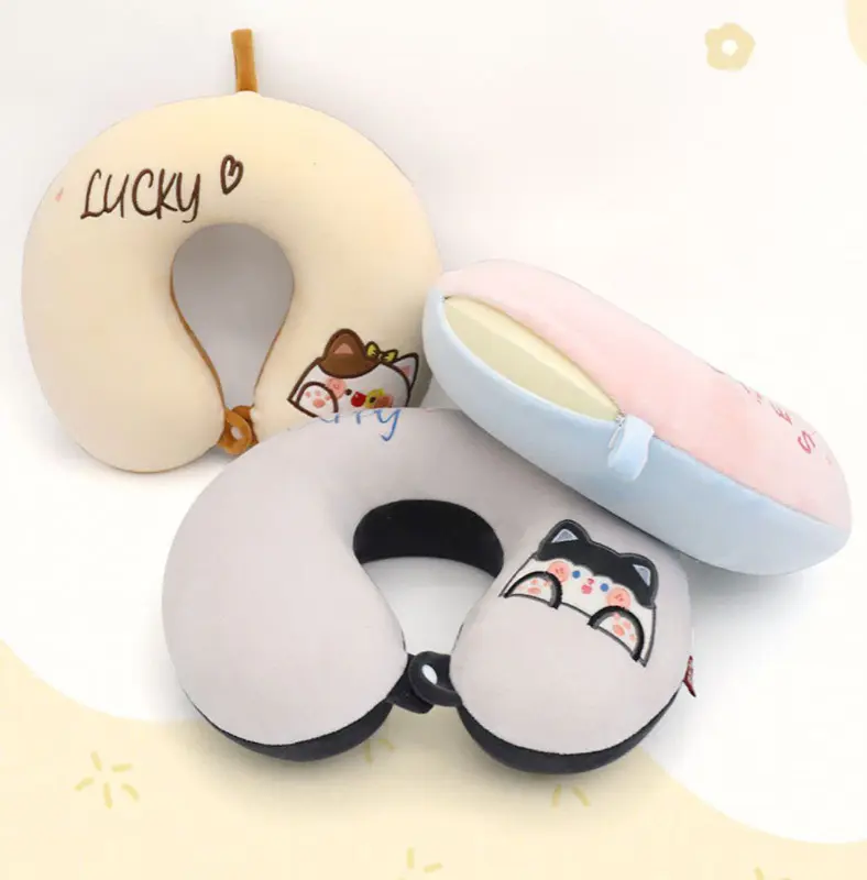 وسادة رقبه "فانسي كولكشن" القطنية بتشكيلة أشكال مرحة ومميزة