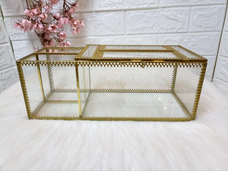 علبة "الترتيب الأنيق" للمناديل بتصميم معدني وزجاجي مع منظم