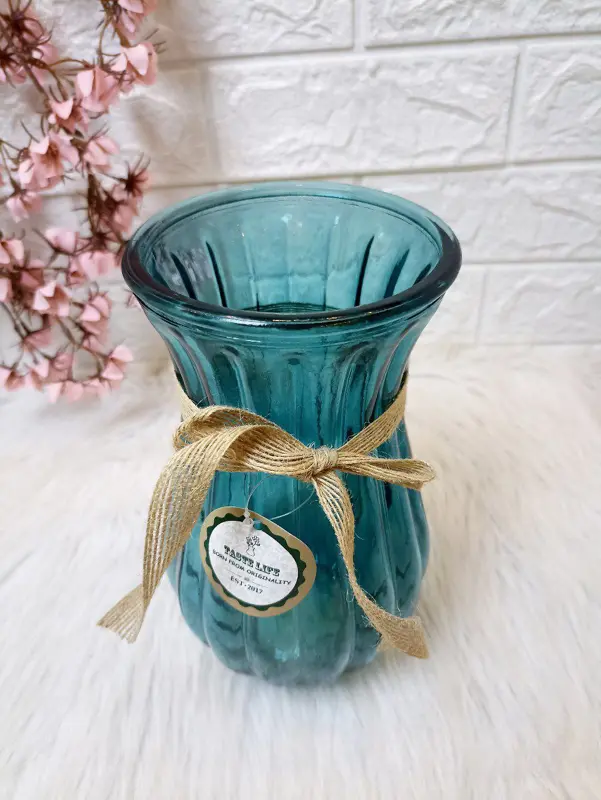 فازة "الرقي الهندسي" المستوردة بتصميم عصري وجذاب