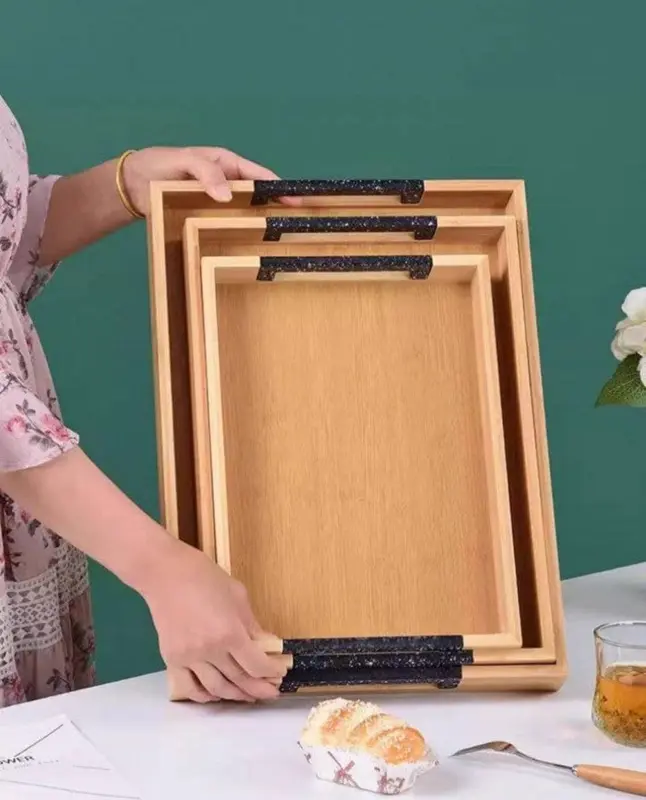 طقم صواني "جالاكسي" الخشبية بيد الجرانيت الأسود