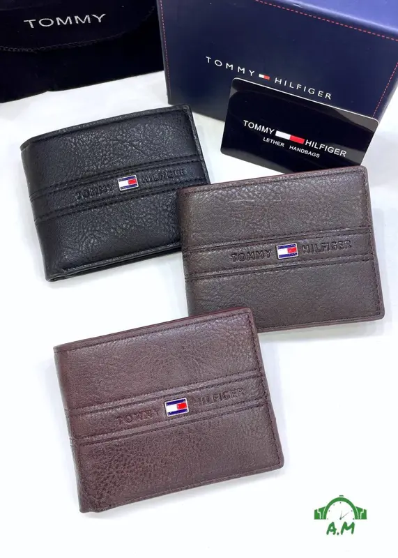 محفظة تومي للرجال بتصميم عصري