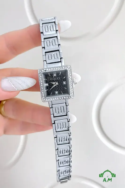 ساعة شي إن حريمي بتصميم أنيق