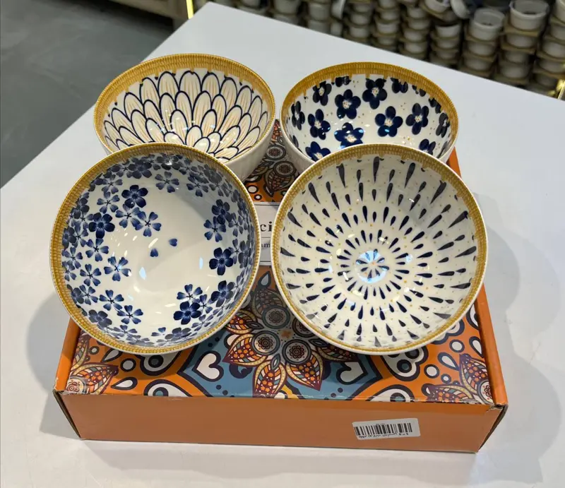 طقم بولات بورسلين 4 قطع فاخر (بنقوش أندلسية زاهية)