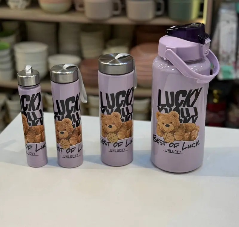 طقم زجاجات مياه أكريليك بتصميم الدب المغامر