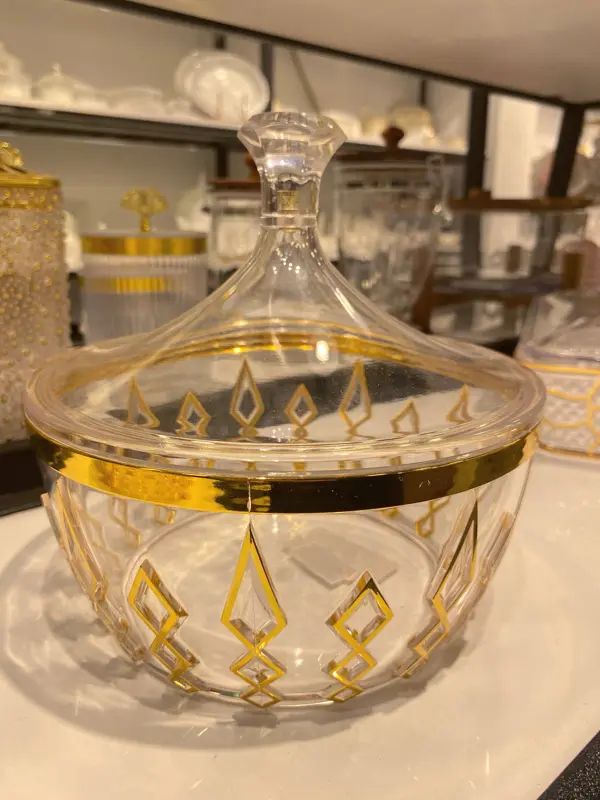 بونبونيرة أكريليك فاخرة مطعمة باللون الذهبي (لتقديم التسالي والحلويات)