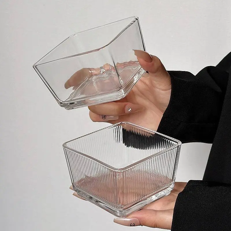 بولة زجاج مضلعة