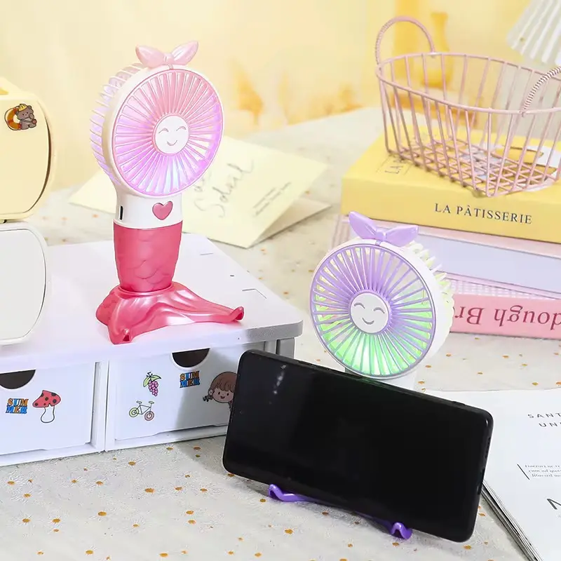 مروحة يدوية USB بتصميم حورية البحر